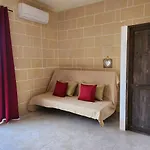 Palm Court Xlendi