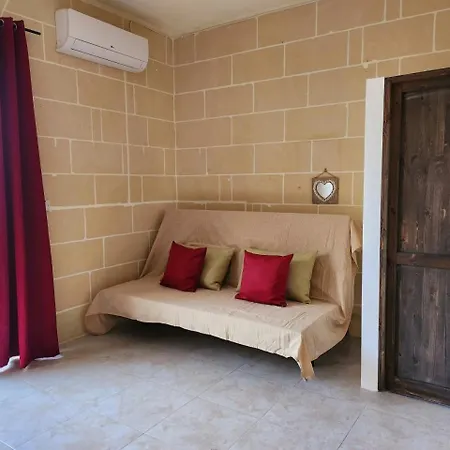 Palm Court Xlendi
